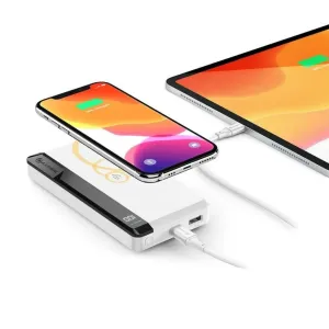 Alogic vit trådlös powerbank som laddar en smarttelefon och en surfplatta, med USB-C- och USB-A-portar