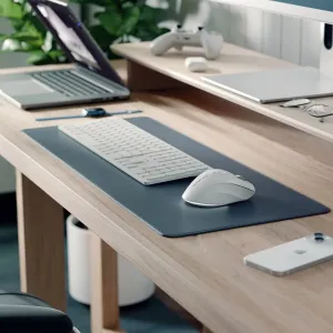 ALOGIC APEX valge ergonoomiline USB-C kaudu laetav Bluetooth-hiir tööruumide lauamatil