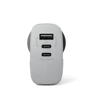 ALOGIC kompakt vægoplader til flere lande med USB-C- og USB-A-porte, vist i rumgrå