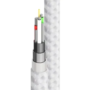Câble adaptateur ALOGIC Ultra USB-C vers USB-A en coupe, montrant les fils internes et les conducteurs tressés