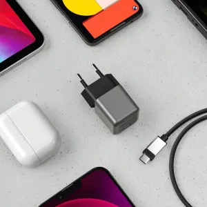 ALOGIC Rapid Power 30-W-GaN-USB-C-Wandladegerät in Space Grau, kompakt mit zweipoligem Stecker dargestellt.