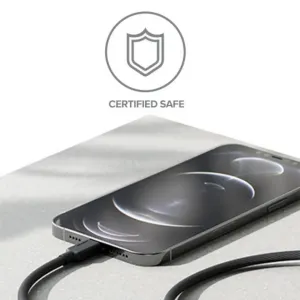 ALOGIC USB-C-auf-Lightning-Ladekabel, verbunden mit einem Smartphone, darüber das Symbol „Certified Safe“