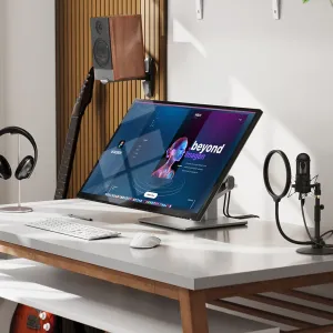 ALOGIC Clarity 32-Zoll-6K-Touchscreen-Monitor auf einem Klappständer in einer Desktop-Arbeitsumgebung