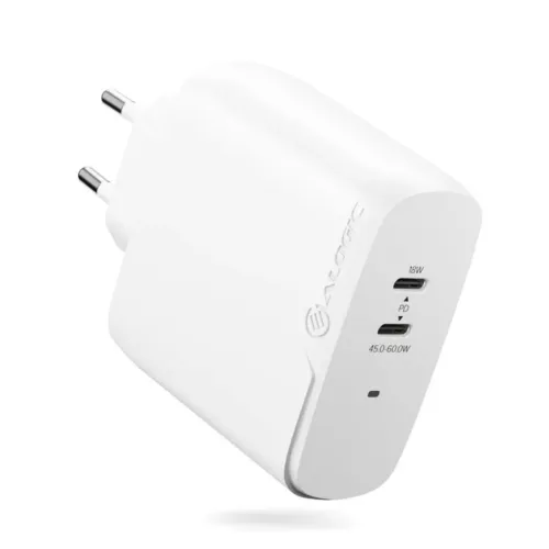 ALOGIC hvit vegglader med EU-kontakt, to USB-C-porter merket 18W og 45-60W PD, liten LED og logo, sett i skråprofil.