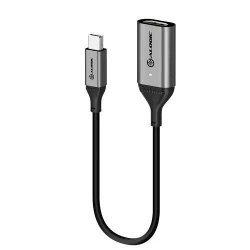 Adapterkabel USB‑C till HDMI, kort, med rymdgrå metallhöljen och logotyp; USB‑C hane till HDMI hona på svart rund kabel.