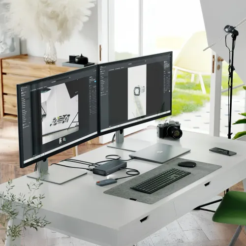 "ALOGIC Echelon" juodos spalvos belaidė pelė ir klaviatūra ant pilko pagrindo; žemo profilio klaviatūra ir kompaktiška dešiniarankė pelė.